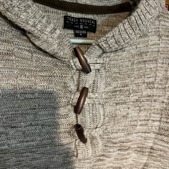 Sweater - Picture 2 of 4